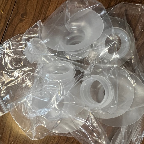 Momcozy White Portable Carry Case - Picture 3 of 3